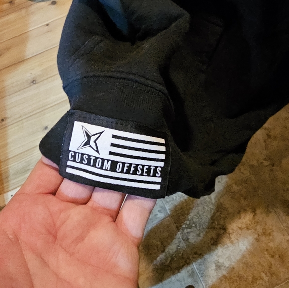 Mens large new w/o tags hoodie - Picture 2 of 3